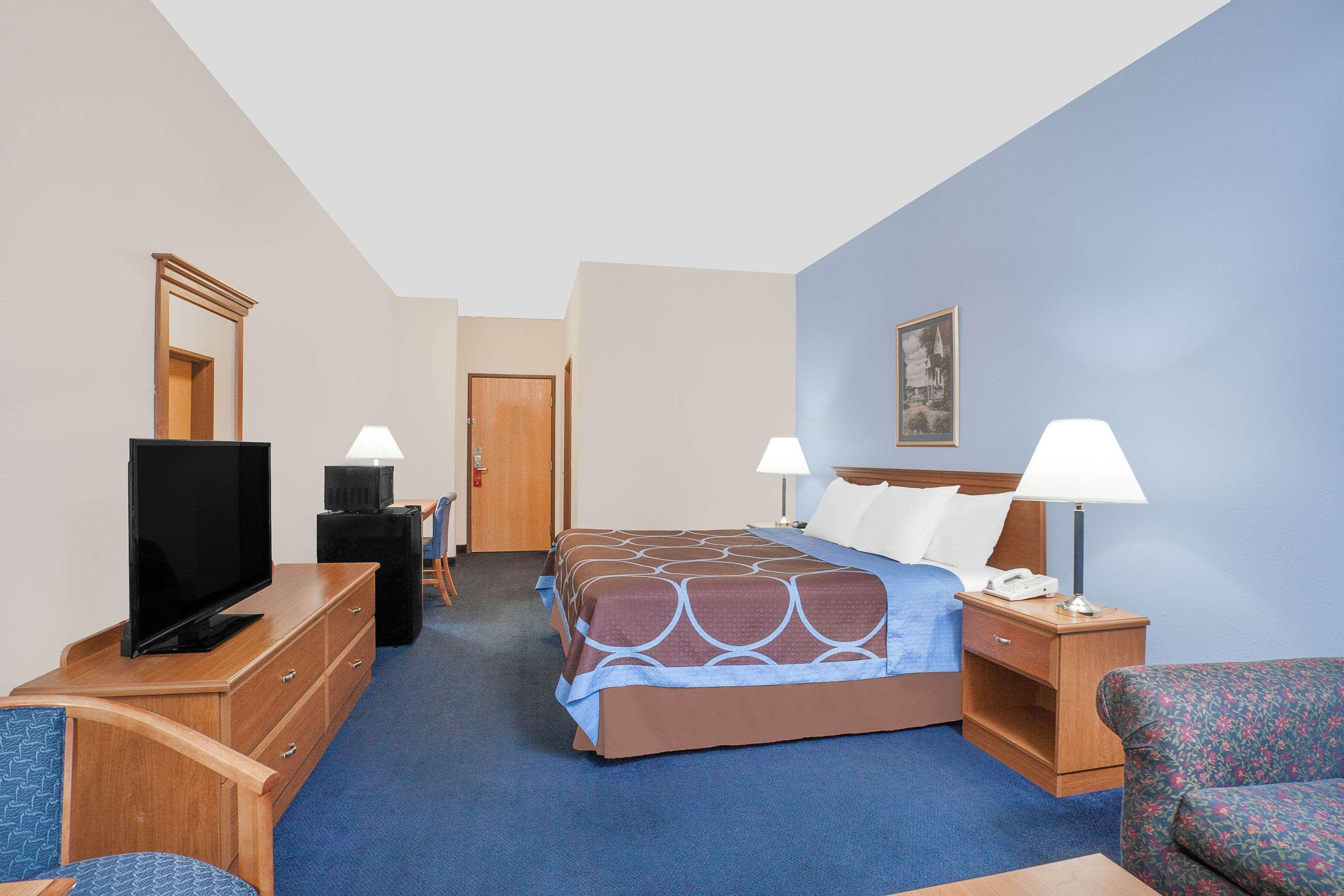 Super 8 By Wyndham Cobleskill Ny Екстериор снимка