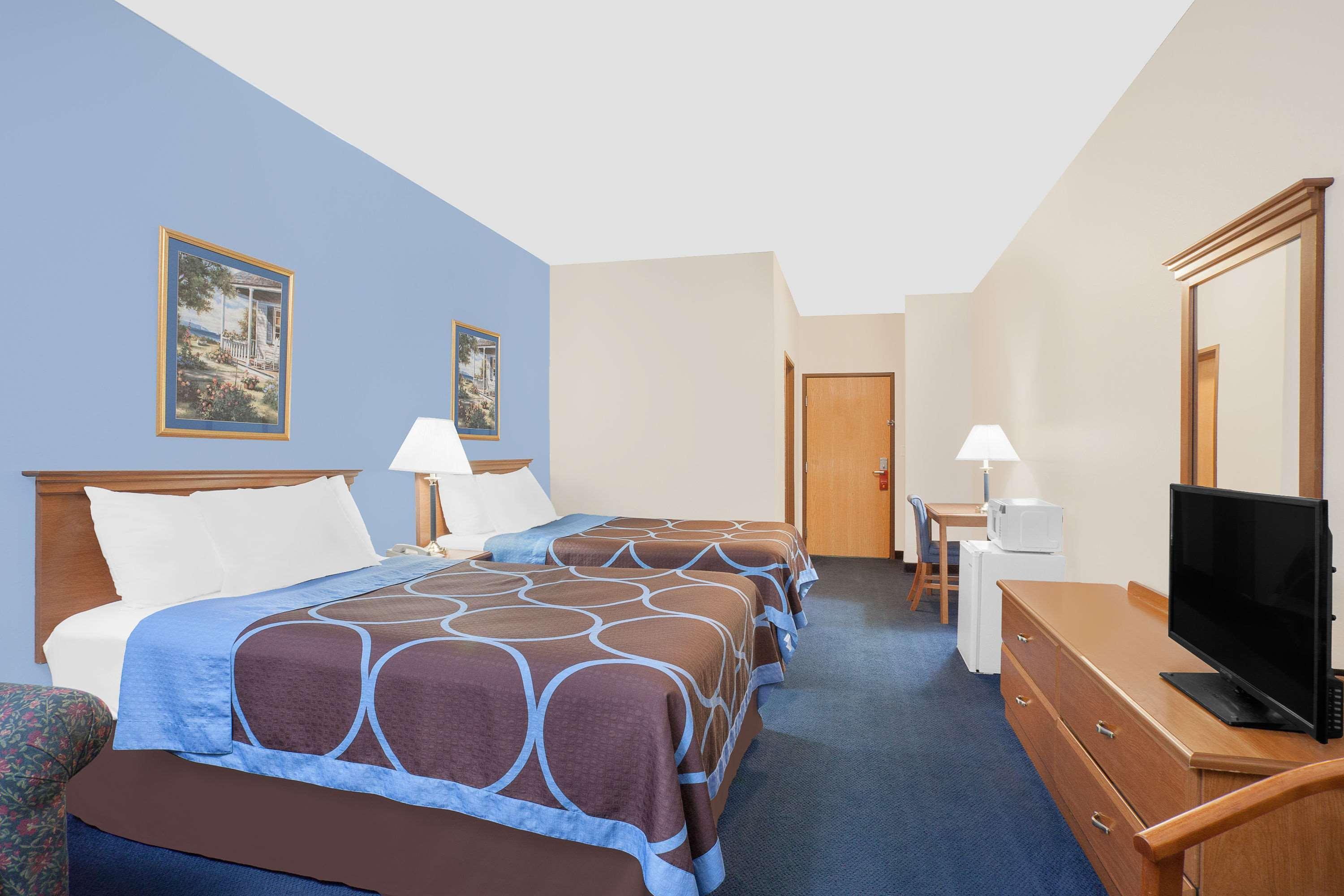 Super 8 By Wyndham Cobleskill Ny Екстериор снимка
